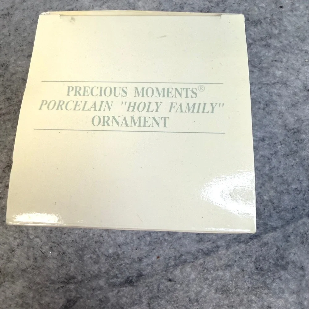 Precious Moments Avon 1997 Holy Family Porcelain Ornament Gold Trim Angels